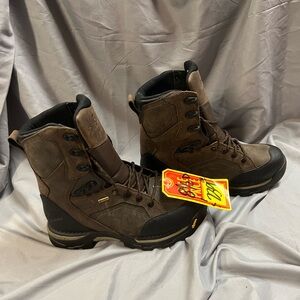 NWT Danner Men’s Crucial 8” Composite Toe WP Work Boot. Size 8.5D.